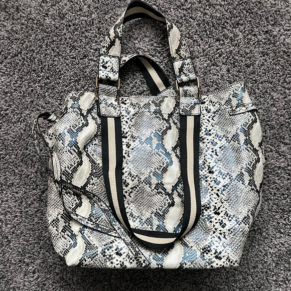 Ahdorned snake leather tote - Picture 7 of 9